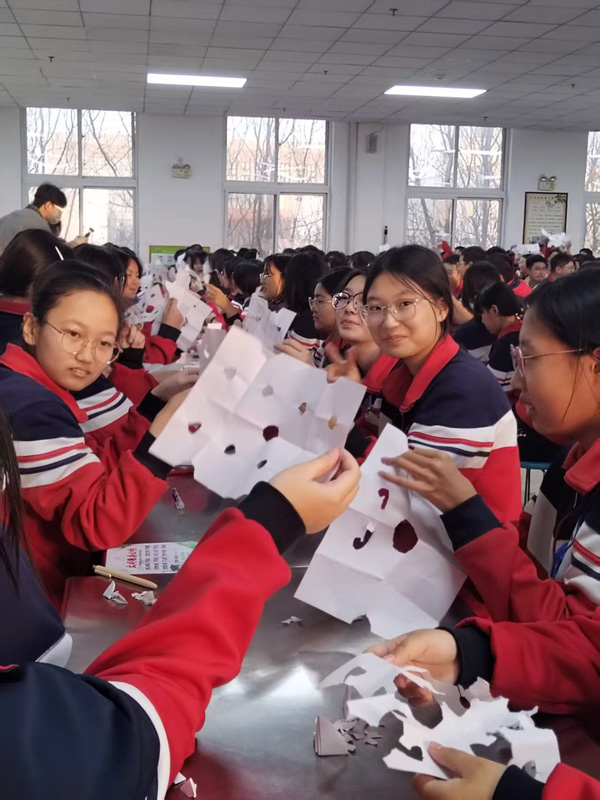 素质教育与教师责任：从教育观到法律观的全面解读